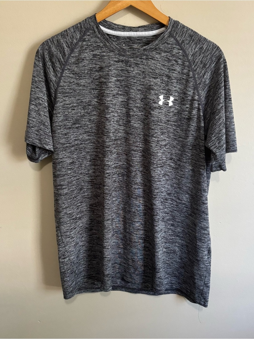 Under Armour HeatGear Heathered Charcoal Gray Athletic Shirt Men’s M